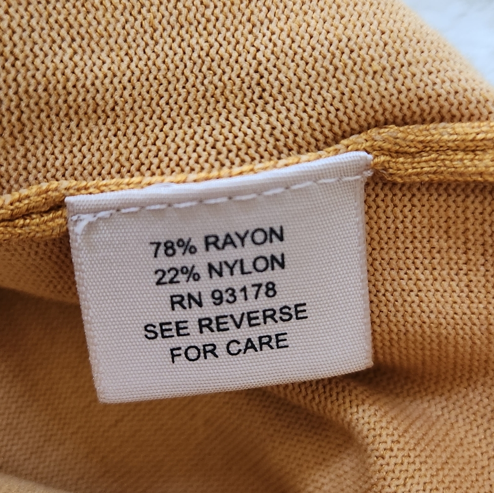 Philosophy Crew Neck Sweater W/rivet Button - Picture 12 of 13